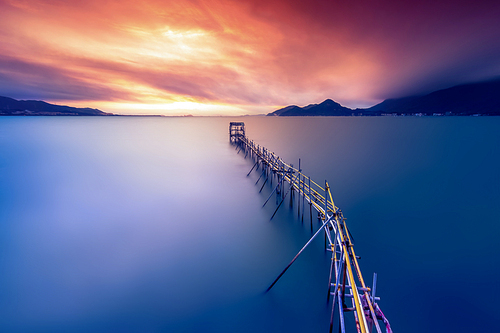 scenery,canon,Long exposure.,color,shenzhen,You're in charge of the bug cover.,A week's worth of picturesome.,Kase Photography Month,The sea.,Nature.,landscape,The sun.,lake,reflex,outdoors,The ocean.,seascape,The beach.,Comfortable weather.,Calm down.