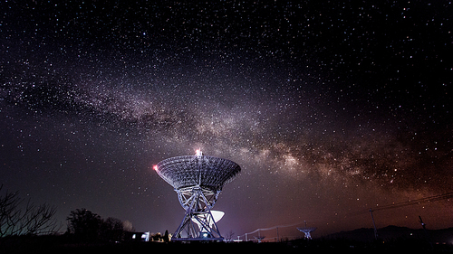 night scene,The stars.,starry sky,scenery,wide angle,nikon,milky way,radio telescope,huangtun,national astronomical observatory,No one.,Science.,Darkness.,twilight,light,At night.,The planets.,The sun.,Alien life.,rivalry