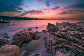 scenery,canon,Long exposure.,shenzhen,dawn,The beach.,The ocean.,The sky.,shoreline,rock,Travel.,seascape,At night.,Nature.,No one.,The sun.,twilight,light,beautiful sceneries,reflex