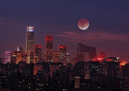 beijing,scenery,The city.,CBD,Downtown.,twilight,The moon.,Sunset.,The sky.,At night.,skyscraper,Travel.,building,No one.,light,The office.,high building,Business.,Full moon.