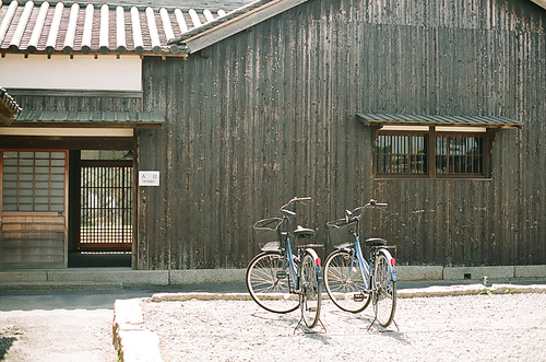 일본 건물 자전거 필름사진 (NN035_002)
