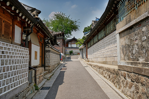 한국 북촌 전통 한옥마을의 골목길