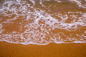 바닷물과 모래