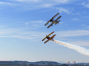 호주 폴 배넷 에어쇼(PAUL BENNET AIRSHOW) 팀의 멋진 이륙