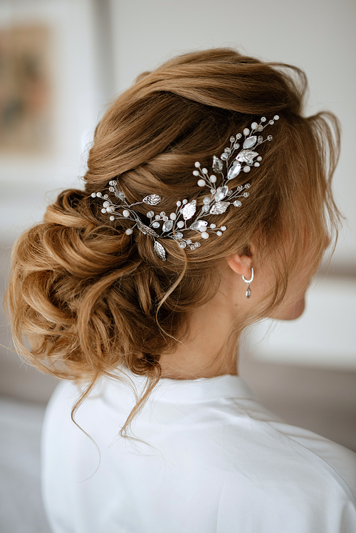bride hair back, twisted twisted curls with flowers