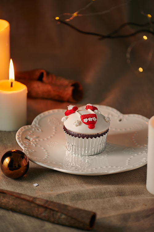 Christmas Dessert. Snowman Cupcakes