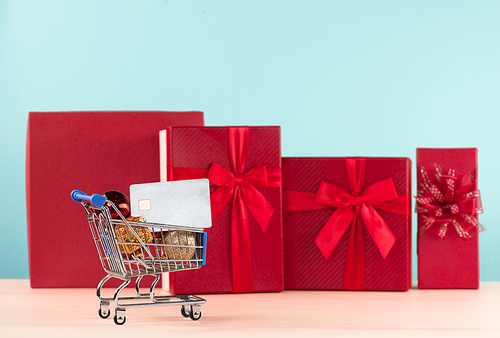 Gifts and credit card in the shopping cart