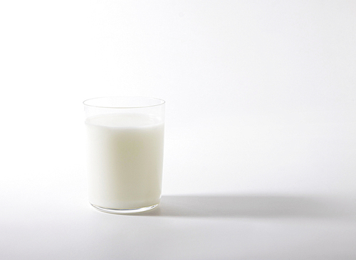 칼슘 듬뿍 흰우유