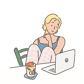 한 여성이 편안한 자세로 노트북을 보고 있다. 손그림 스타일 일러스트레이션.