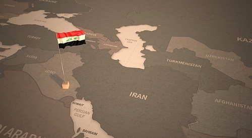 빈티지 맵 위의 이라크 국기. iraq flag.