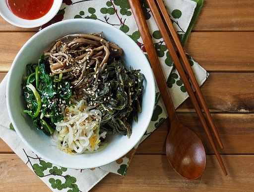 한국의 전통음식 산채 비빔밥