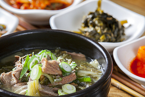 한국 전통 음식 장터 소고기 국밥