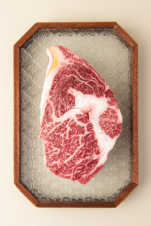 접시위에 꽃등심