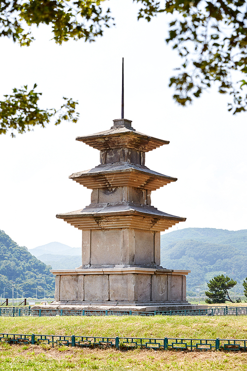 경주감은사지동서삼층석탑(국보112호),감은사지,경주시,경북,한국